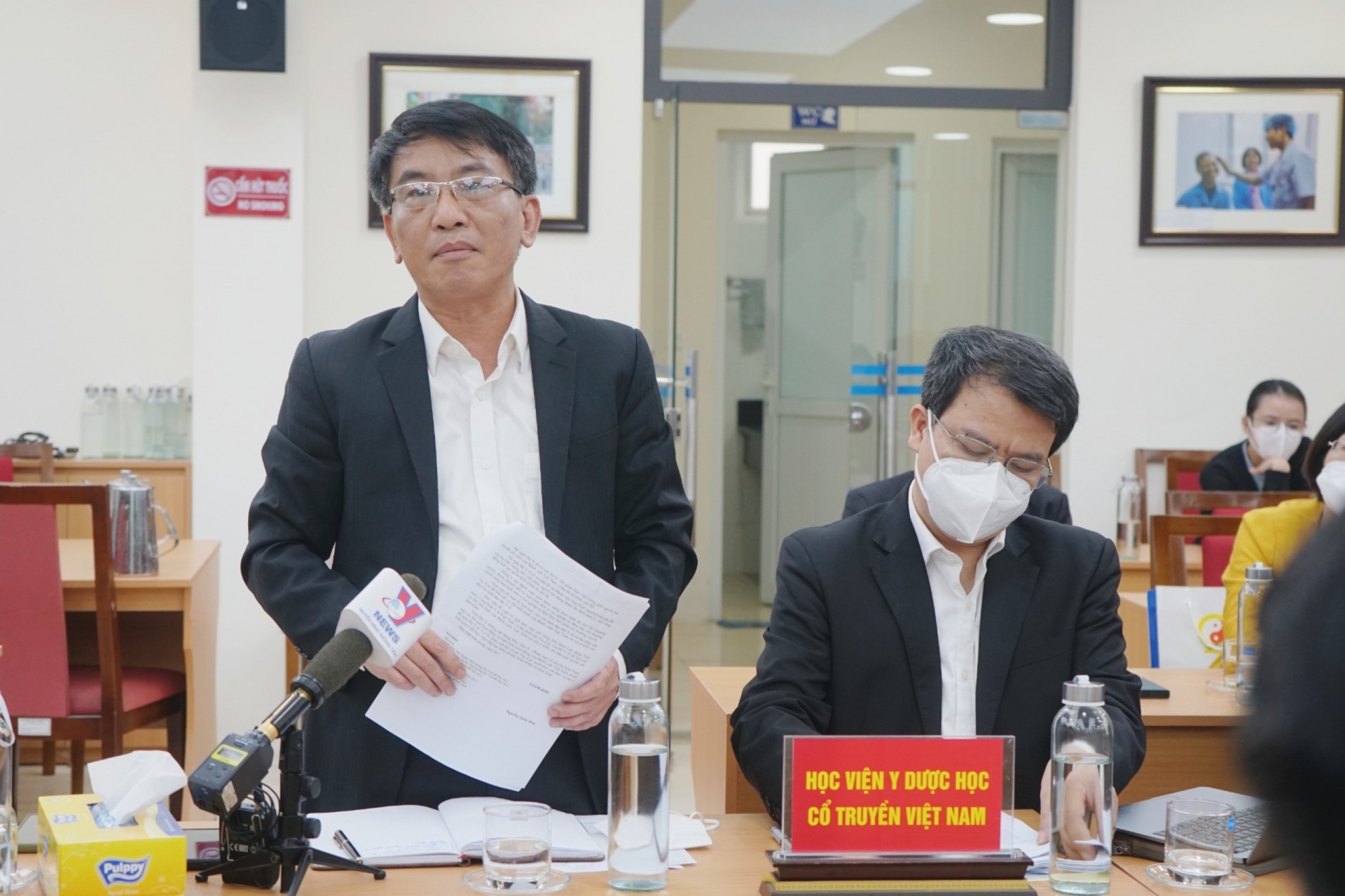 Quyền Giám đốc BV Tuệ Tĩnh “bất lực” vì chưa đủ thẩm quyền để lo cho người lao động