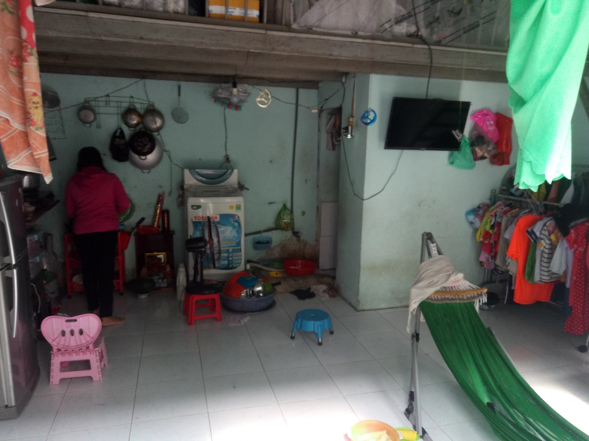 Vật giá leo thang, nhiều công nhân muốn bỏ phố về quê Bám trụ thành phố hơn 10 năm, gia đình chị Trang ấp ủ ý định về quê khi vật giá leo thang, lương thưởng