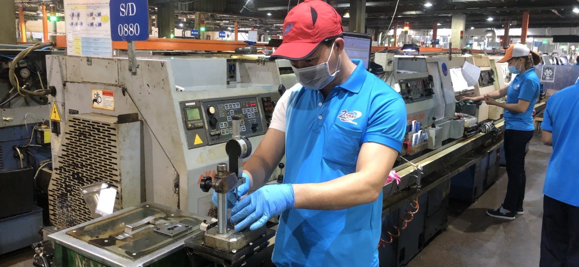 Doanh nghiệp tăng lương thu hút và giữ chân người lao động Công ty TNHH Maruei Việt Nam tăng lương 5 đến 10%/năm, đồng hành cùng NLĐ vượt qua khó khăn bởi dịch bệnh và lạm phát. Ảnh: Công đoàn cơ sở cung cấp