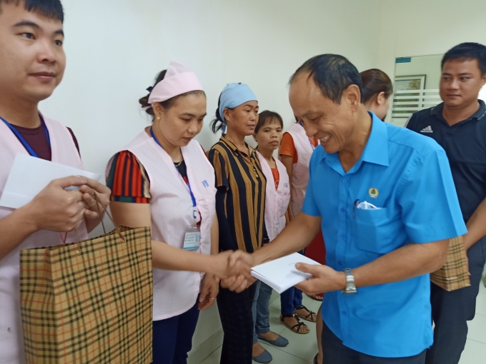 "Bố con tôi rất biết ơn Liên đoàn Lao động tỉnh Hải Dương" bo con toi rat biet on lien doan lao dong tinh hai duong