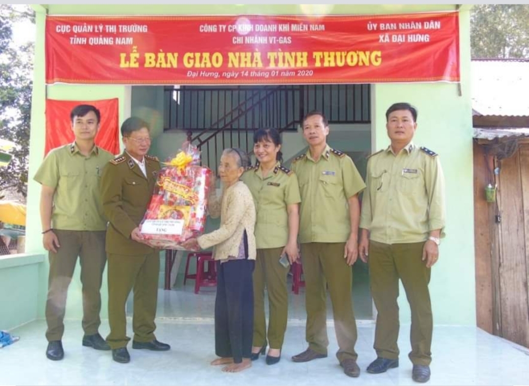 Công đoàn Viên chức Quảng Nam: Nhiều hoạt động hướng đến đoàn viên và đồng bào nghèo cong doan vien chuc quang nam nhieu hoat dong huong den doan vien va dong bao ngheo