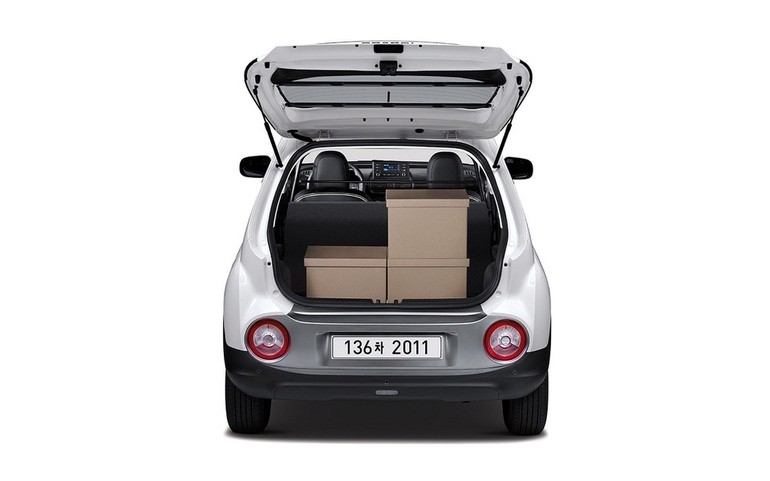 Xe gầm cao tí hon Hyundai Casper có thêm phiên bản xe van