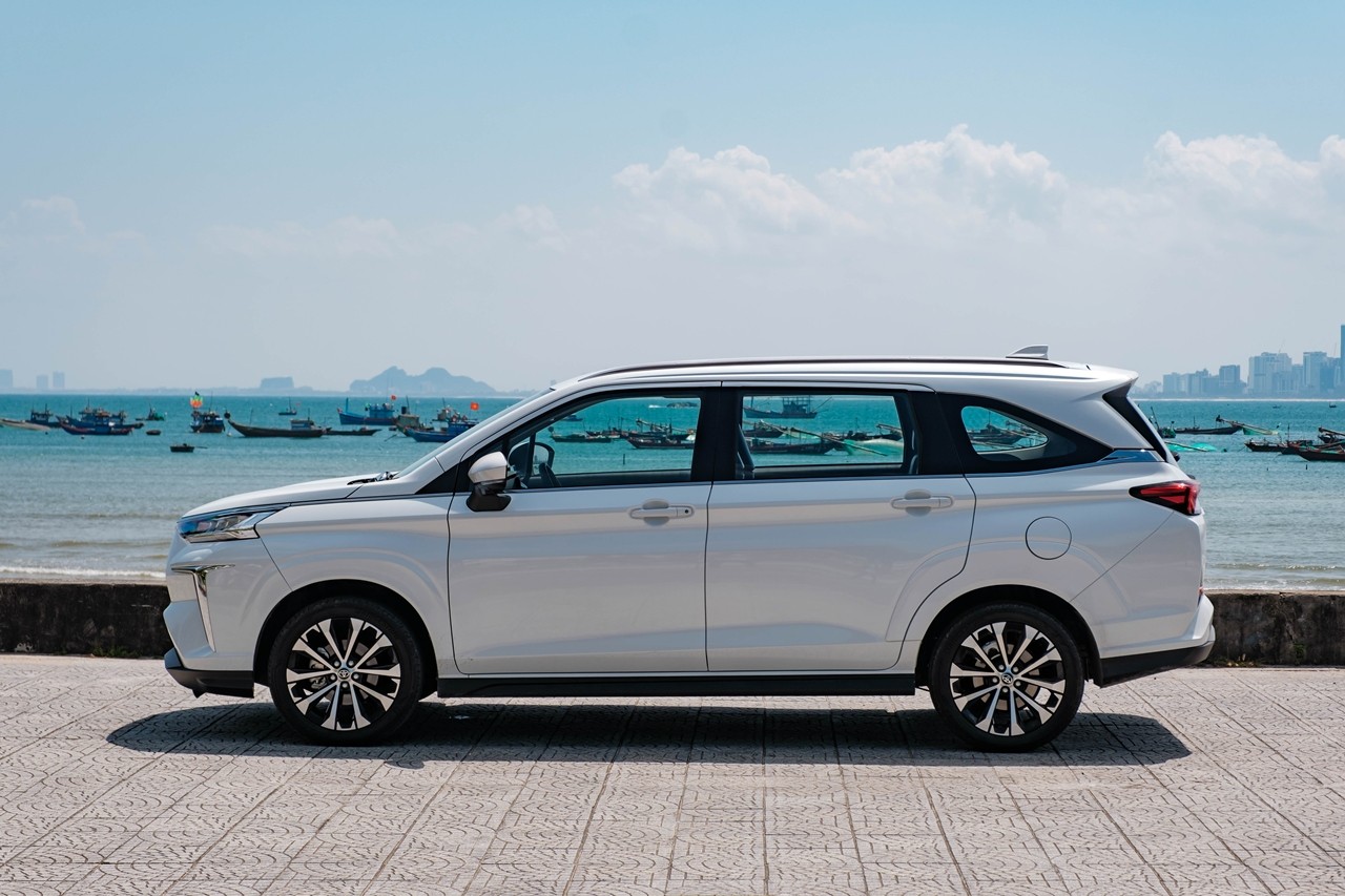 Hình chi tiết Toyota Veloz Cross Top giá 688 triệu đồng Hình chi tiết Toyota Veloz Cross Top giá 688 triệu đồng