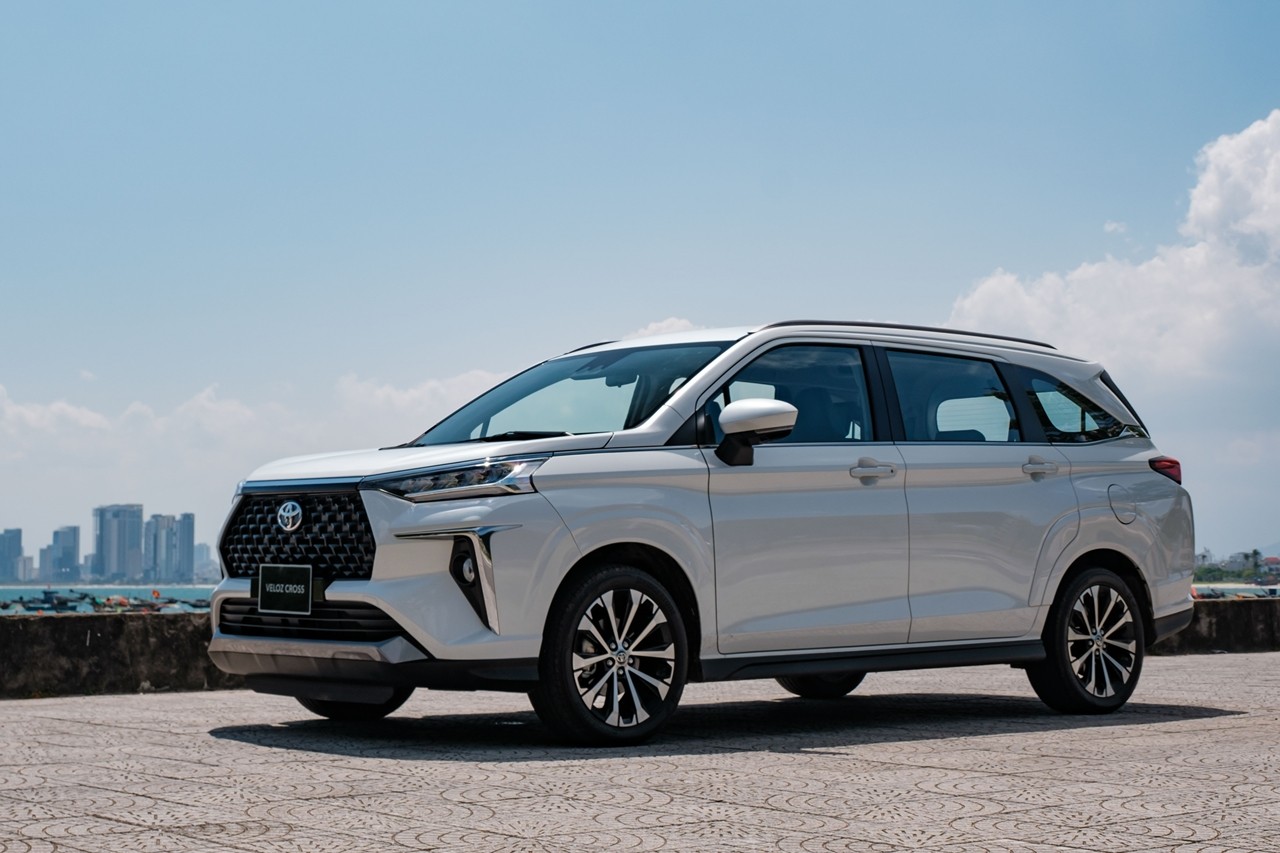 Hình chi tiết Toyota Veloz Cross Top giá 688 triệu đồng Hình chi tiết Toyota Veloz Cross Top giá 688 triệu đồng