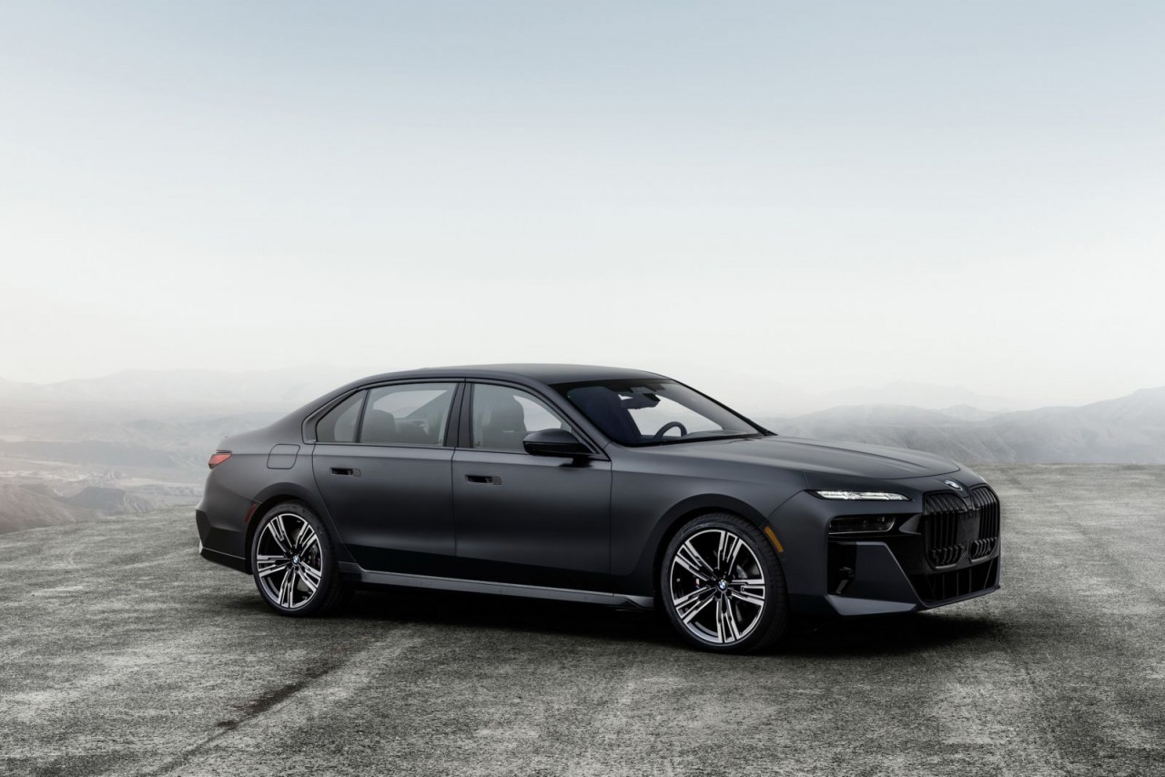 BMW 7-Series 2023 ra mắt, thay đổi toàn diện từ trong ra ngoài BMW 7-Series 2023 ra mắt, thay đổi toàn diện từ trong ra ngoài