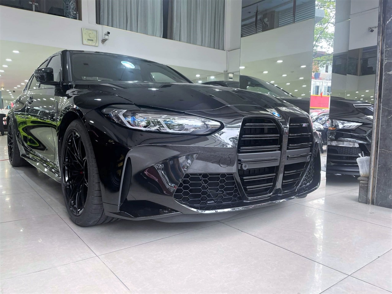 BMW M3 2022 đầu tiên về Việt Nam sử dụng hộp số sàn