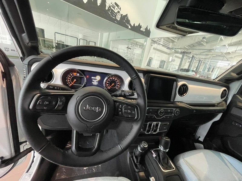 Jeep Wrangler Islander chính hãng có giá hơn 3,3 tỷ đồng