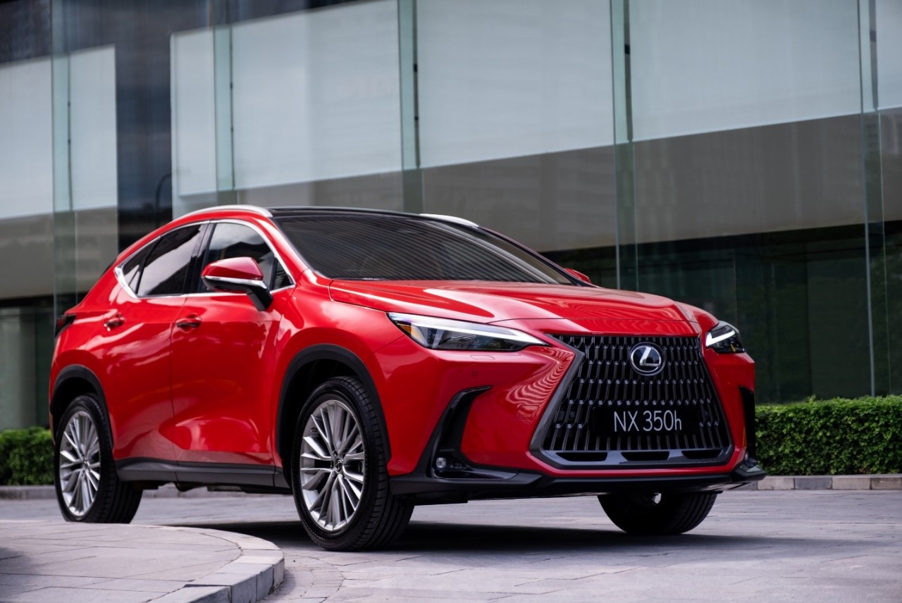 Lexus NX350h - Cỗ máy "độc đáo" dành cho người tiên phong Lexus NX350h - Cỗ máy "độc đáo" dành cho người tiên phong