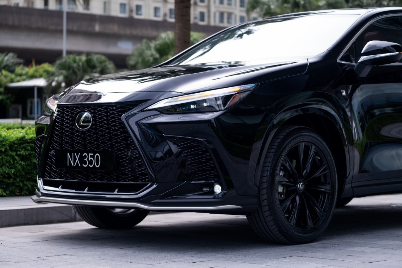Lexus NX350h - Cỗ máy "độc đáo" dành cho người tiên phong Lexus NX350h - Cỗ máy "độc đáo" dành cho người tiên phong