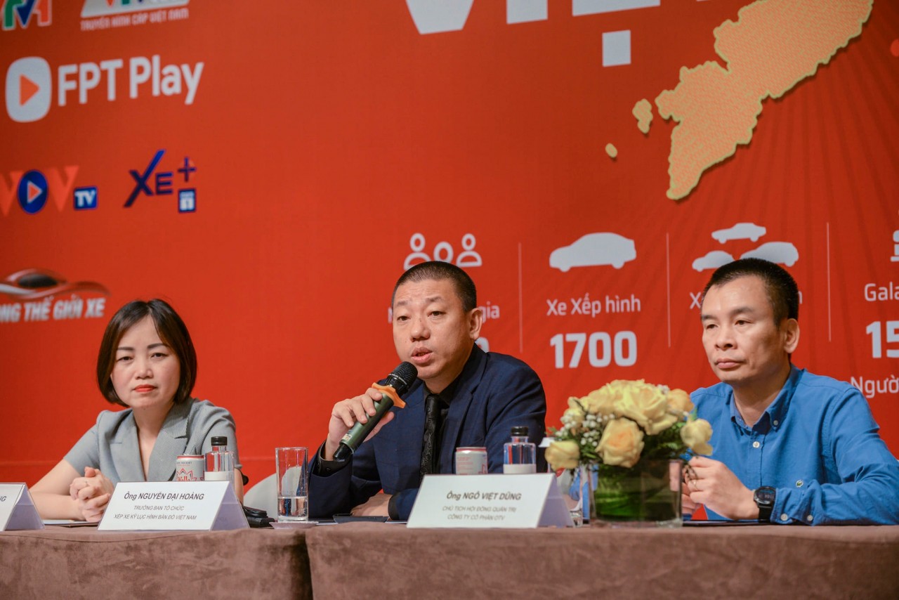 Tạm dừng nhận đăng ký Xếp xe kỷ lục hình bản đồ Việt Nam