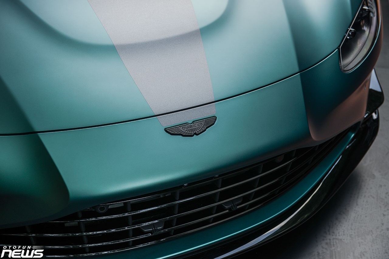 Bộ đôi hàng 'độc' Aston Martin Vantage F1 Edition và DB11 V8 Coupe ra mắt tại Việt Nam Bộ đôi hàng 'độc' Aston Martin Vantage F1 Edition và DB11 V8 Coupe ra mắt tại Việt Nam