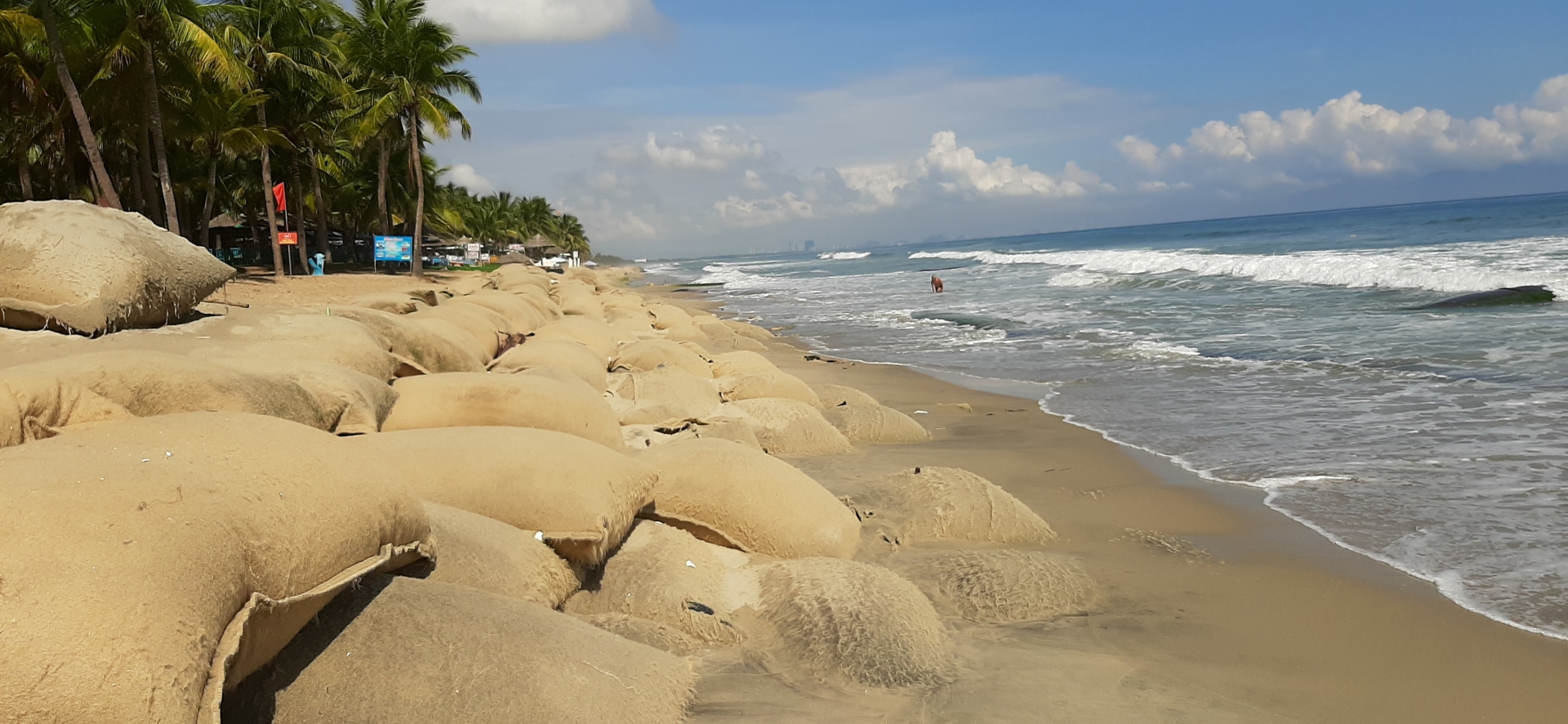 ke bien mem ke bien cung kho dung vung dai lau truoc song bien