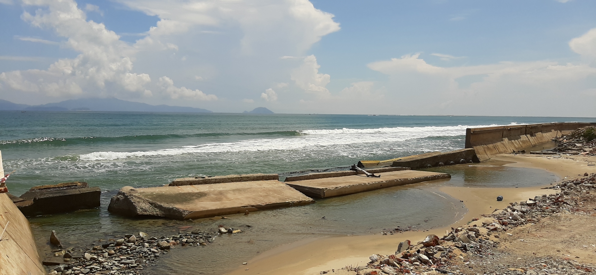 ke bien mem ke bien cung kho dung vung dai lau truoc song bien