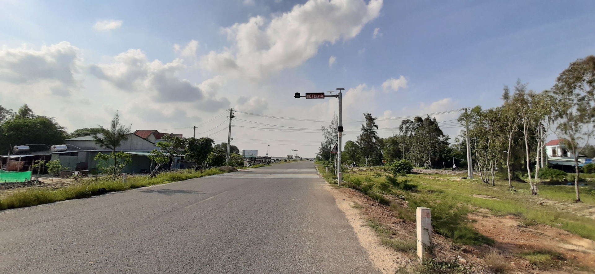 Những ngã tư "tử thần" tiềm ẩn nhiều nguy cơ cho người tham gia giao thông nhung nga tu duong ma nguoi tham gia giao thong khong luong duoc chuyen gi se xay ra