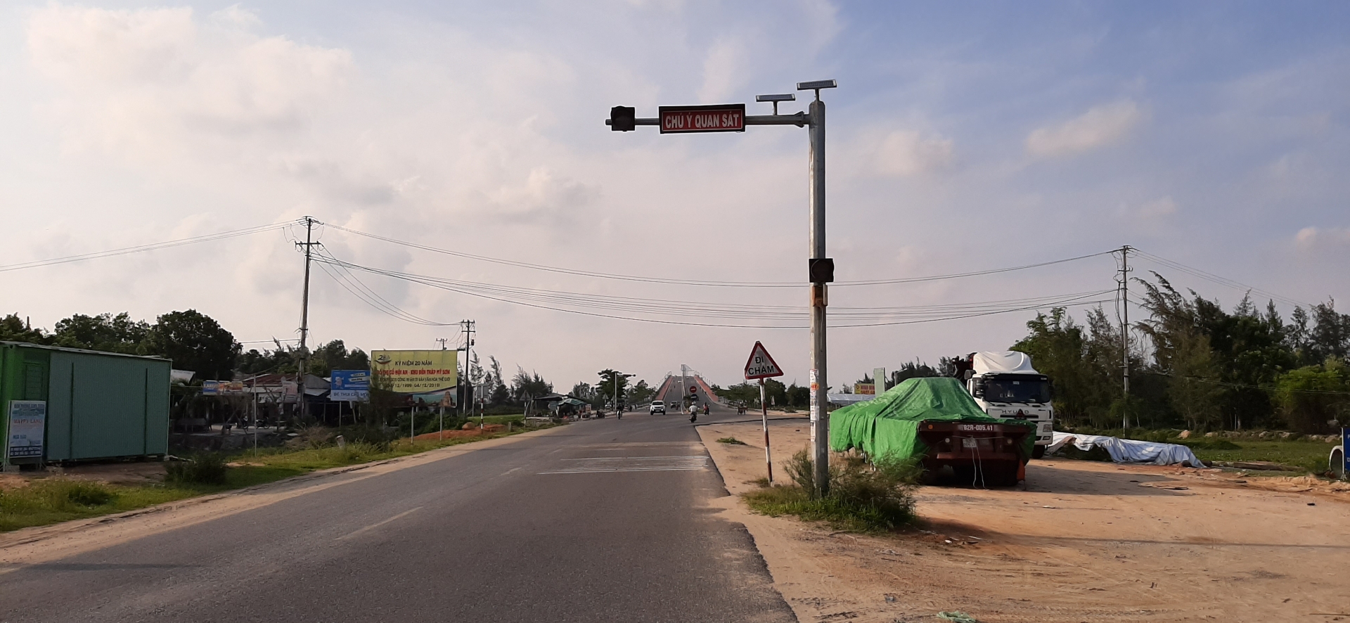 Những ngã tư "tử thần" tiềm ẩn nhiều nguy cơ cho người tham gia giao thông nhung nga tu duong ma nguoi tham gia giao thong khong luong duoc chuyen gi se xay ra