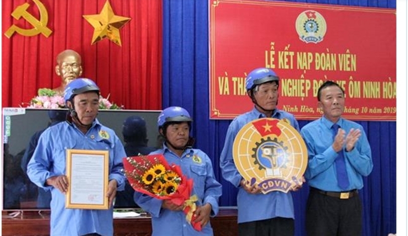 Nghiệp đoàn xe ôm đầu tiên được thành lập tại Khánh Hòa nghiep doan xe om dau tien duoc thanh lap tai khanh hoa