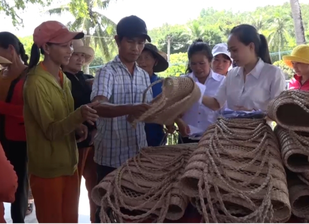 htx du lich go co tham gia giam thieu chat thai ran sinh hoat