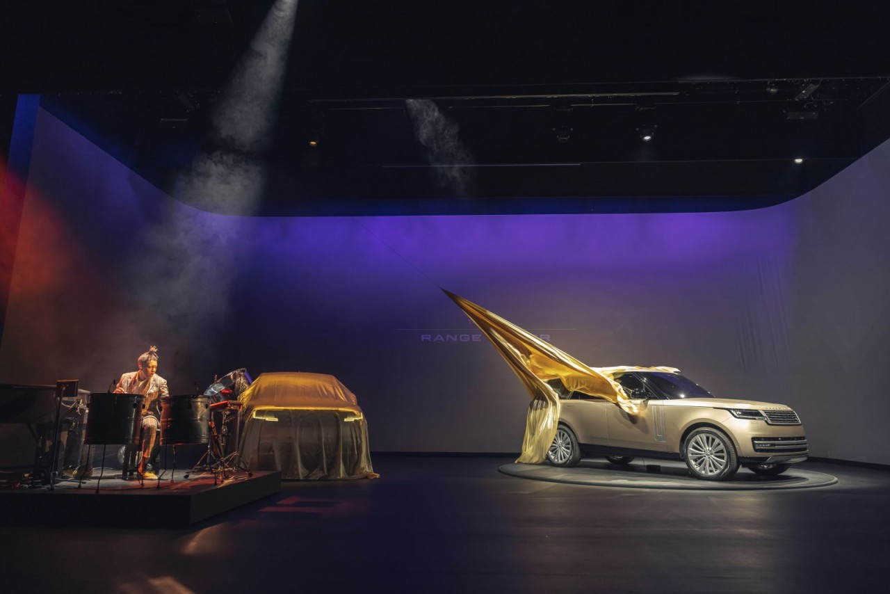 Range Rover mới ra mắt, về Việt Nam giá từ 10,879 tỷ đồng Range Rover mới ra mắt, về Việt Nam giá từ 10,879 tỷ đồng