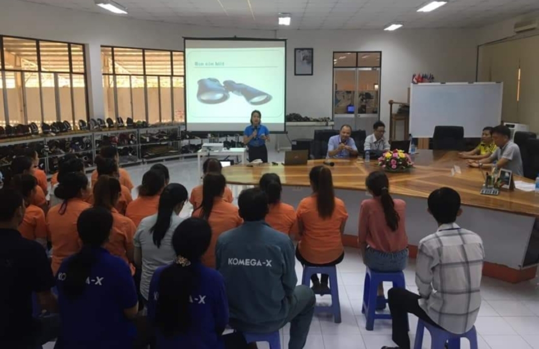 Tuyên truyền an toàn giao thông, phòng chống HIV/AIDS tuyen truyen an toan giao thong phong chong hivaids