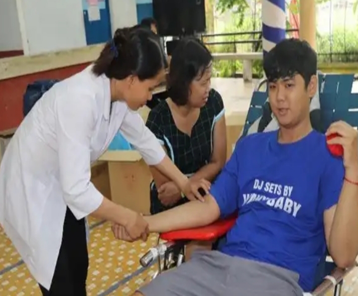 Đoàn viên, NLĐ Công đoàn ngành Giáo dục hiến máu tình nguyện doan vien nld cong doan nganh giao duc hien mau tinh nguyen