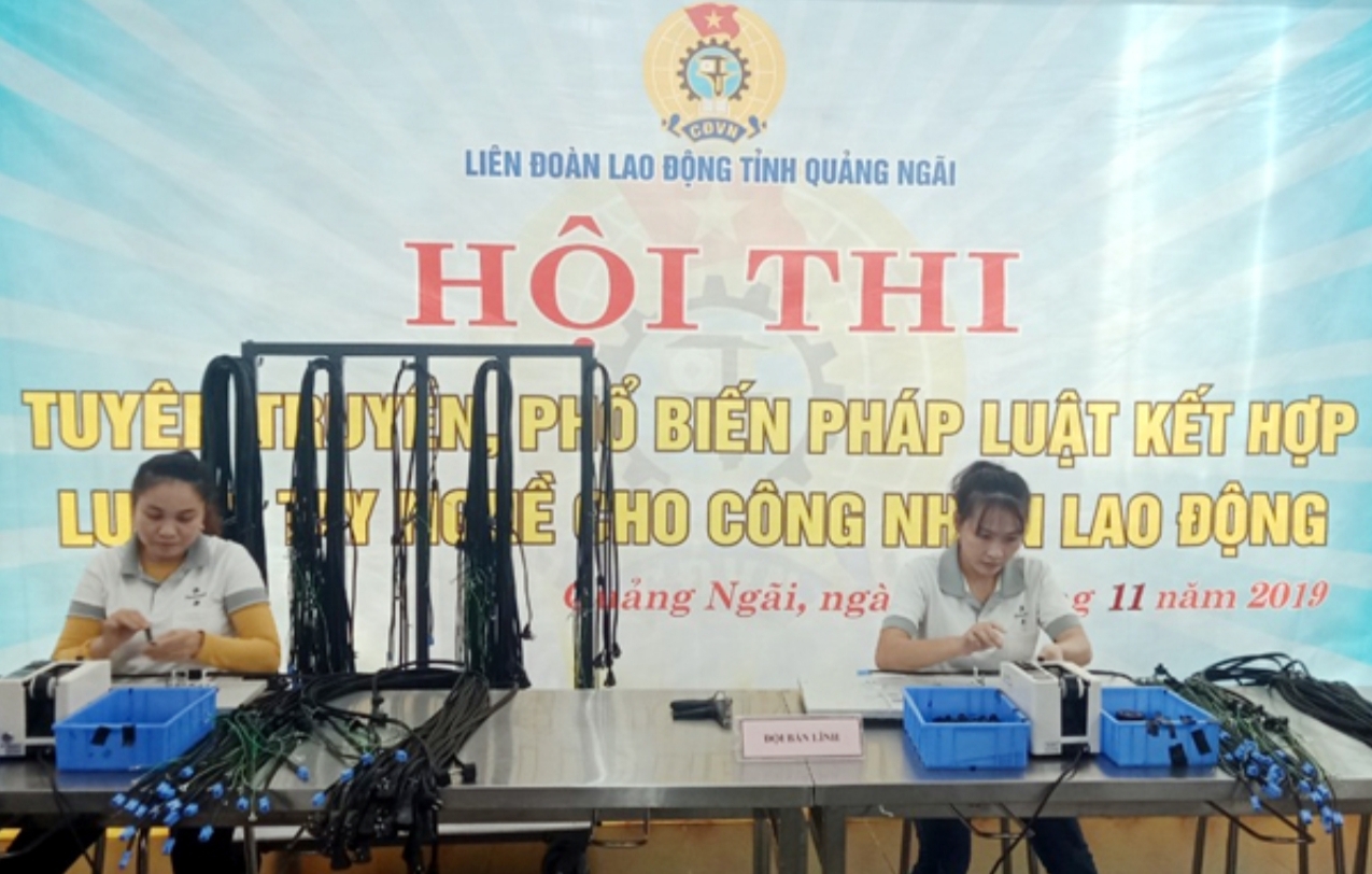 hoi thi tuyen truyen ket hop luyen tay nghe cho cong nhan lao dong