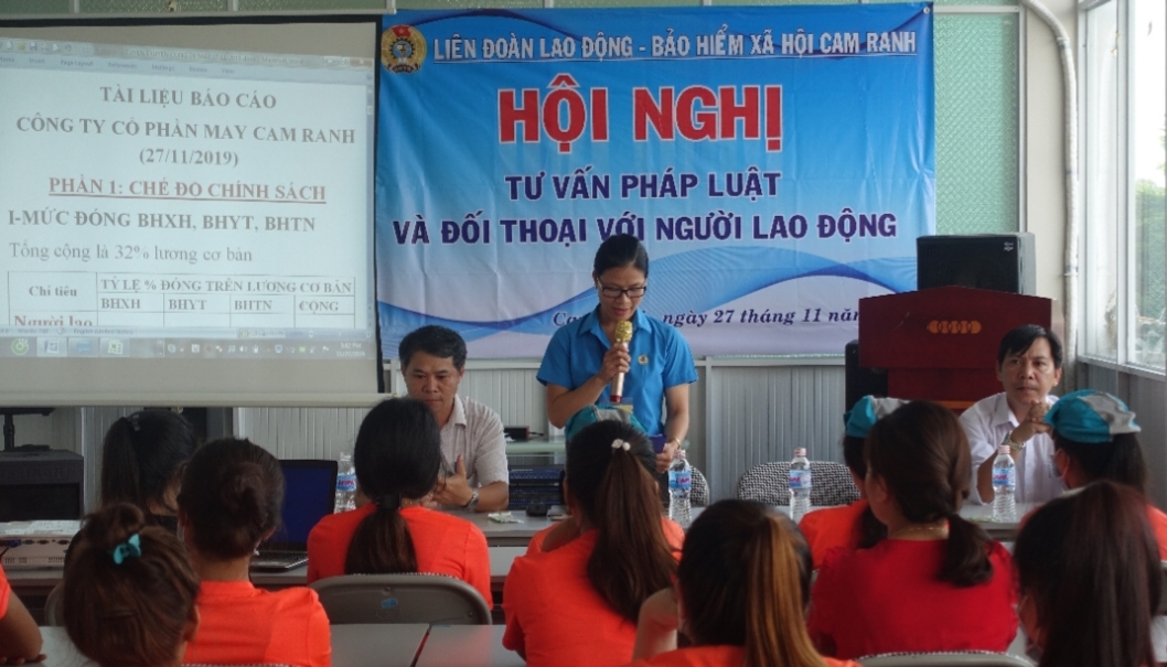 Tư vấn pháp luật và đối thoại cùng hơn 100 công nhân lao động tu van phap luat va doi thoai cung hon 100 cong nhan lao dong