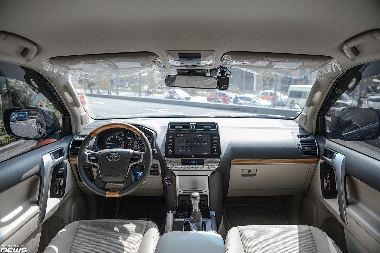 Chi tiết Toyota Land Cruiser Prado giá 2,548 tỷ đồng Chi tiết Toyota Land Cruiser Prado giá 2,548 tỷ đồng