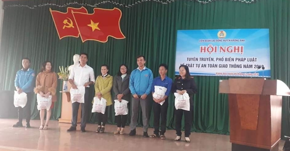 Tổ chức Hội nghị tuyên truyền, phổ biến pháp luật trật tự an toàn giao thông to chuc hoi nghi tuyen truyen pho bien phap luat trat tu an toan giao thong