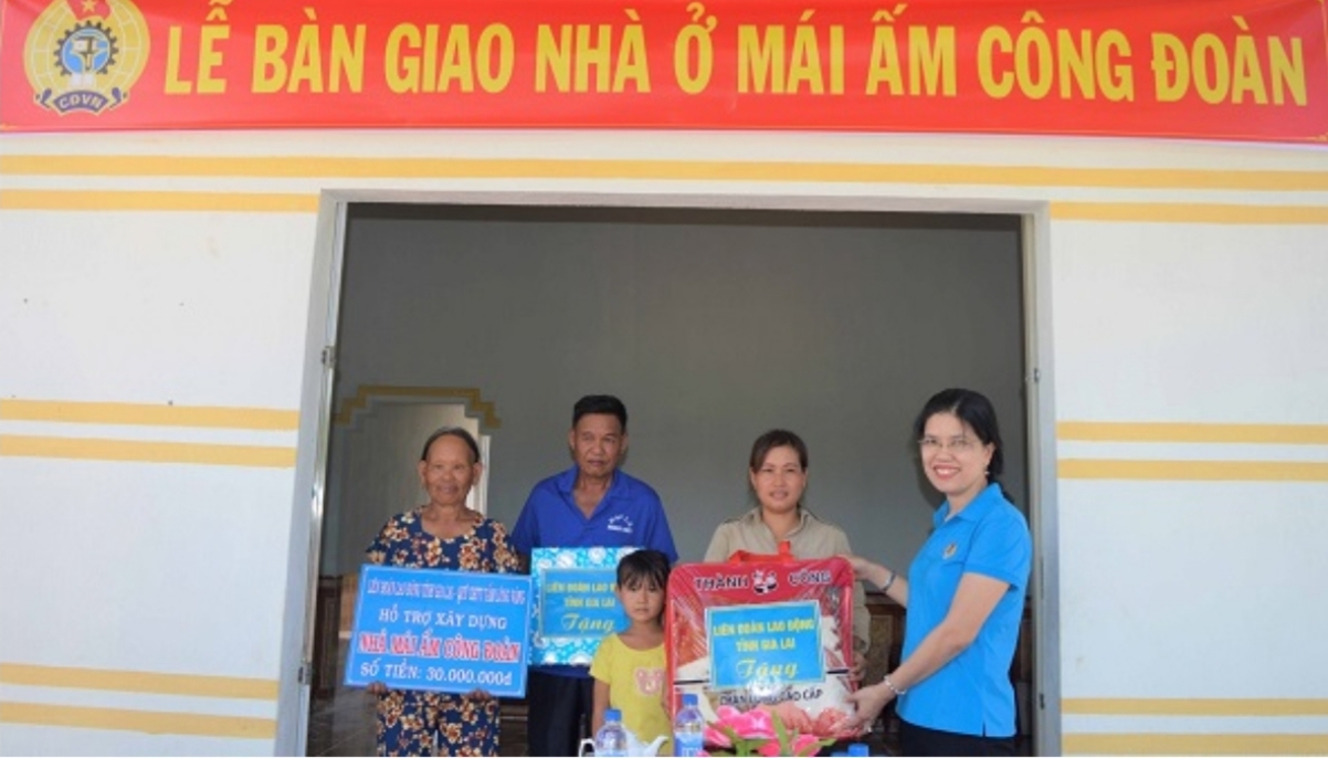 Hơn 1,2 tỉ đồng chăm lo nhà ở cho đoàn viên và người lao động nghèo năm 2019