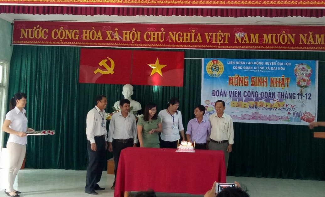 Tổ chức nhiều hoạt động thiết thực lôi cuốn đoàn viên to chuc nhieu hoat dong thiet thuc loi cuon doan vien