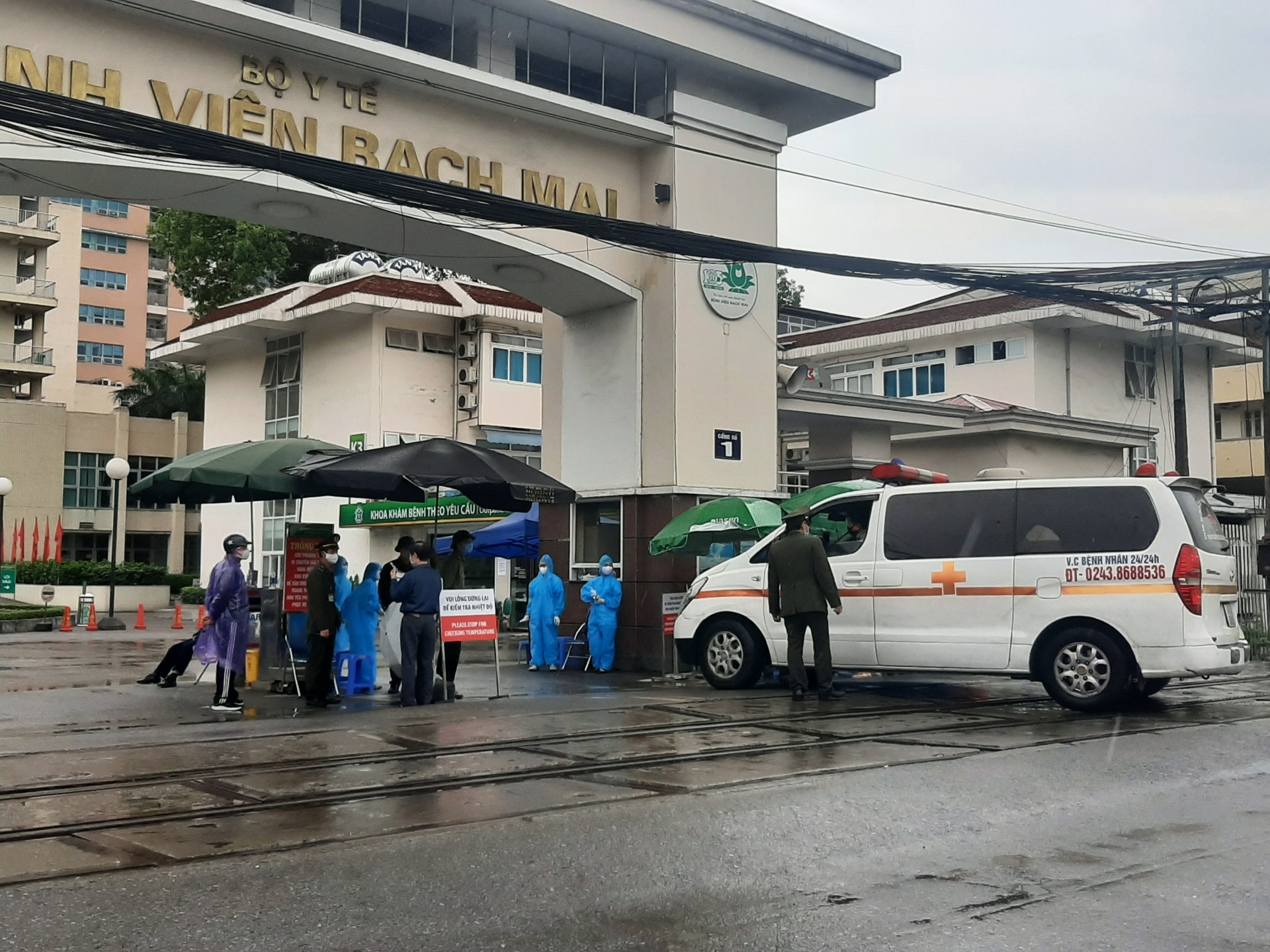 Bệnh viện Bạch Mai duy trì hoạt động như trong giai đoạn cách ly đến hết tháng 4 benh vien bach mai duy tri hoat dong nhu trong giai doan cach ly den het thang 4