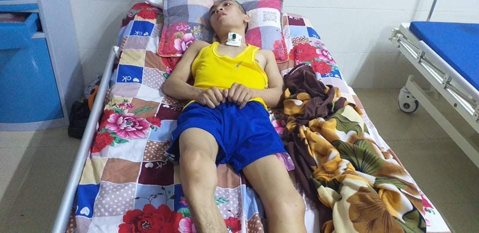 Xót xa trước hoàn cảnh éo le của chàng trai bị tai nạn lao động tại Nghệ An xot xa hoan canh chang trai bi tai nan khong the phuc hoi tai nghe an