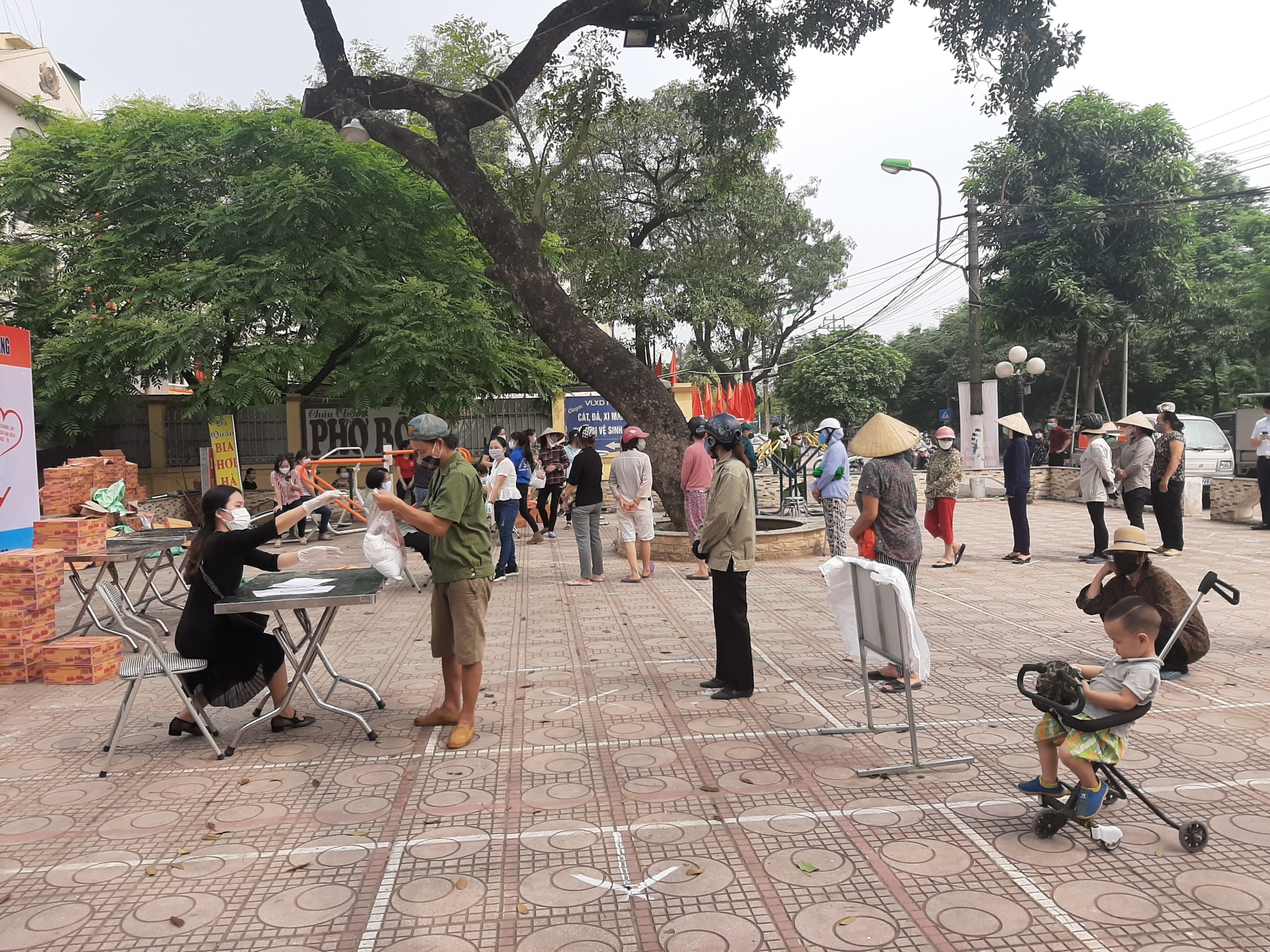 hat gao nghia tinh tiep tuc den voi nguoi kho khan tai kim giang ha noi