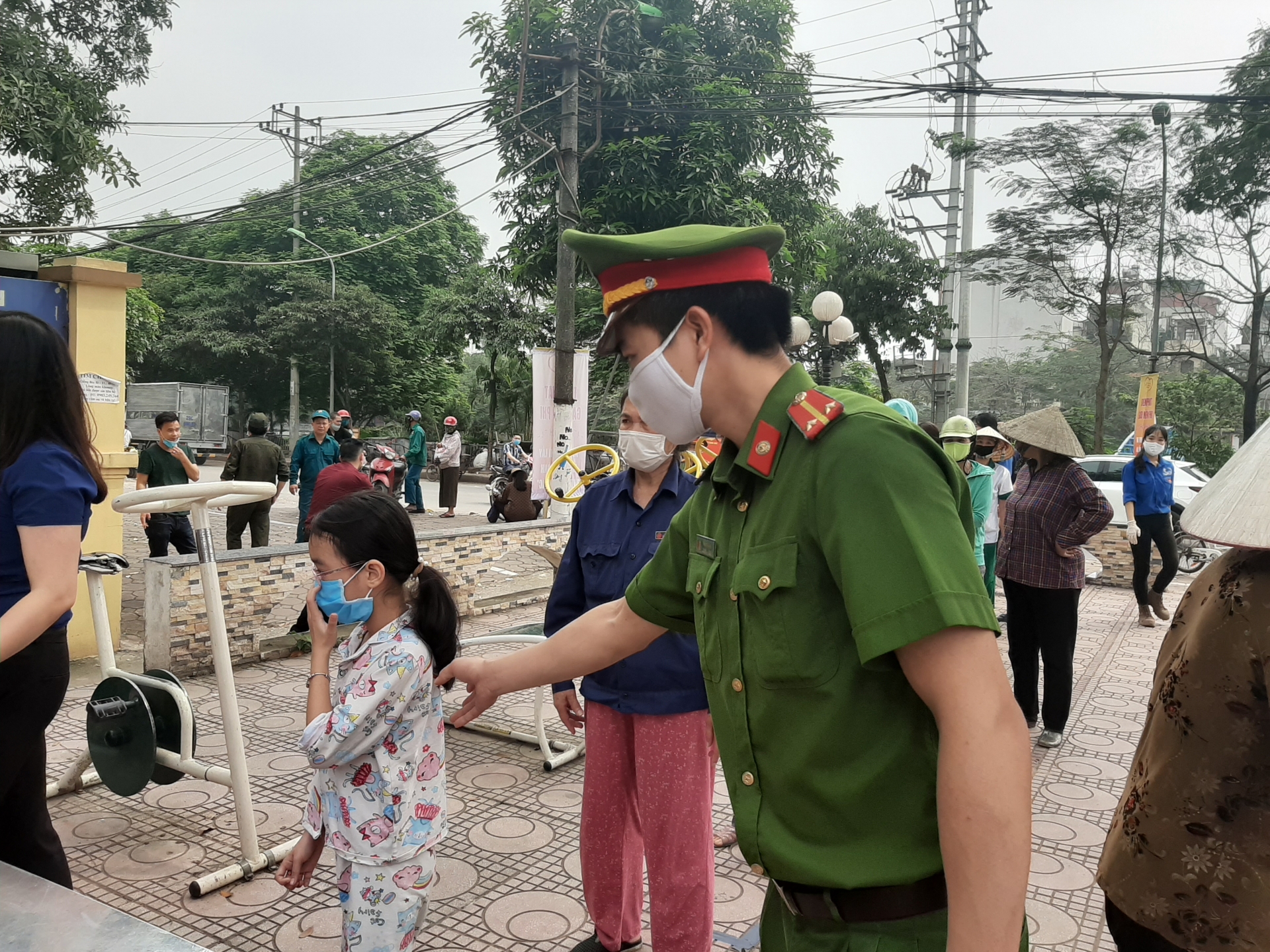 hat gao nghia tinh tiep tuc den voi nguoi kho khan tai kim giang ha noi