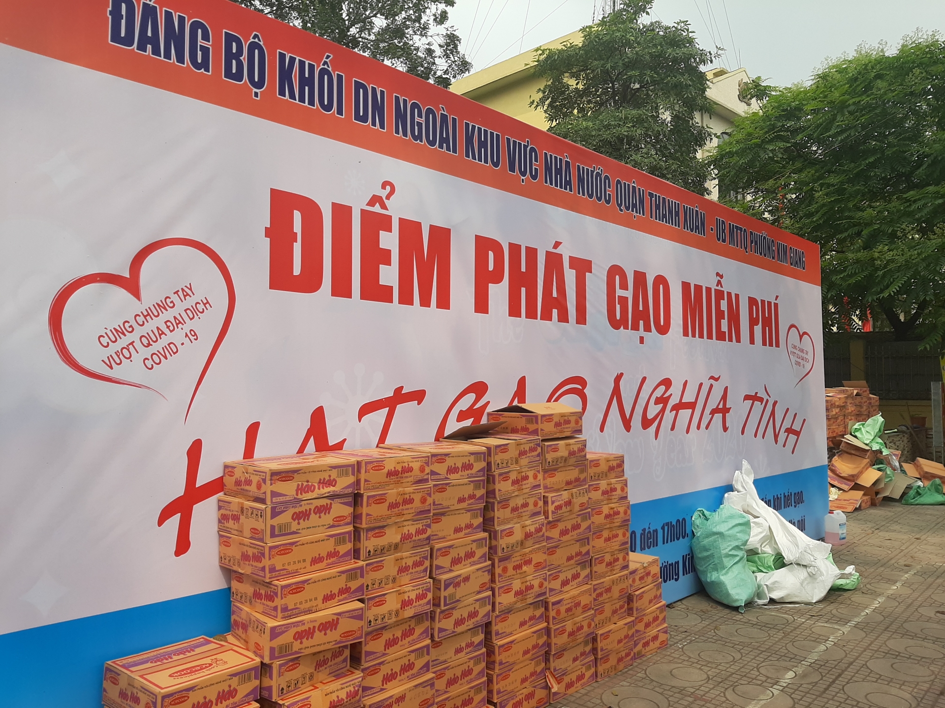 hat gao nghia tinh tiep tuc den voi nguoi kho khan tai kim giang ha noi