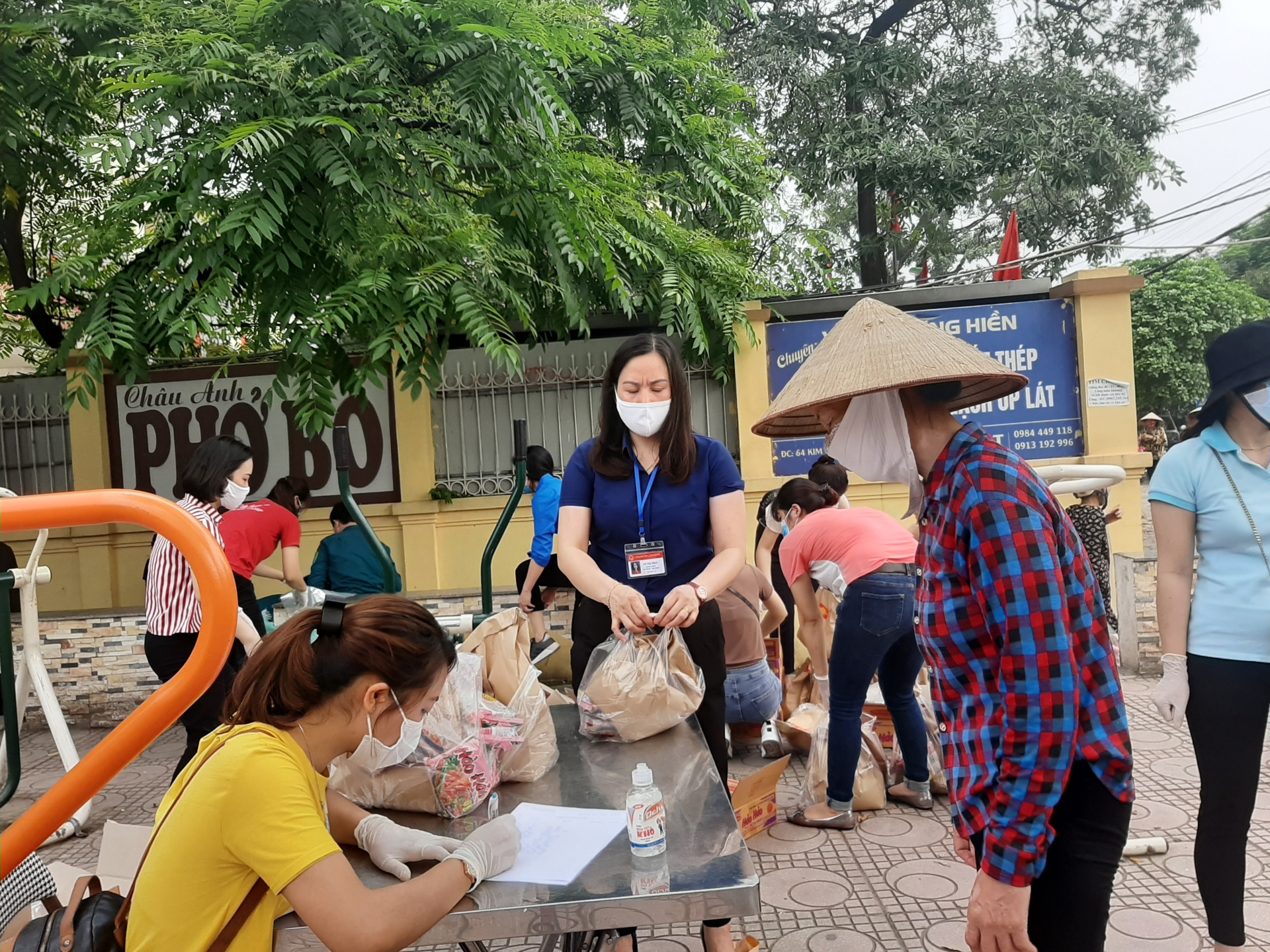 hat gao nghia tinh tiep tuc den voi nguoi kho khan tai kim giang ha noi