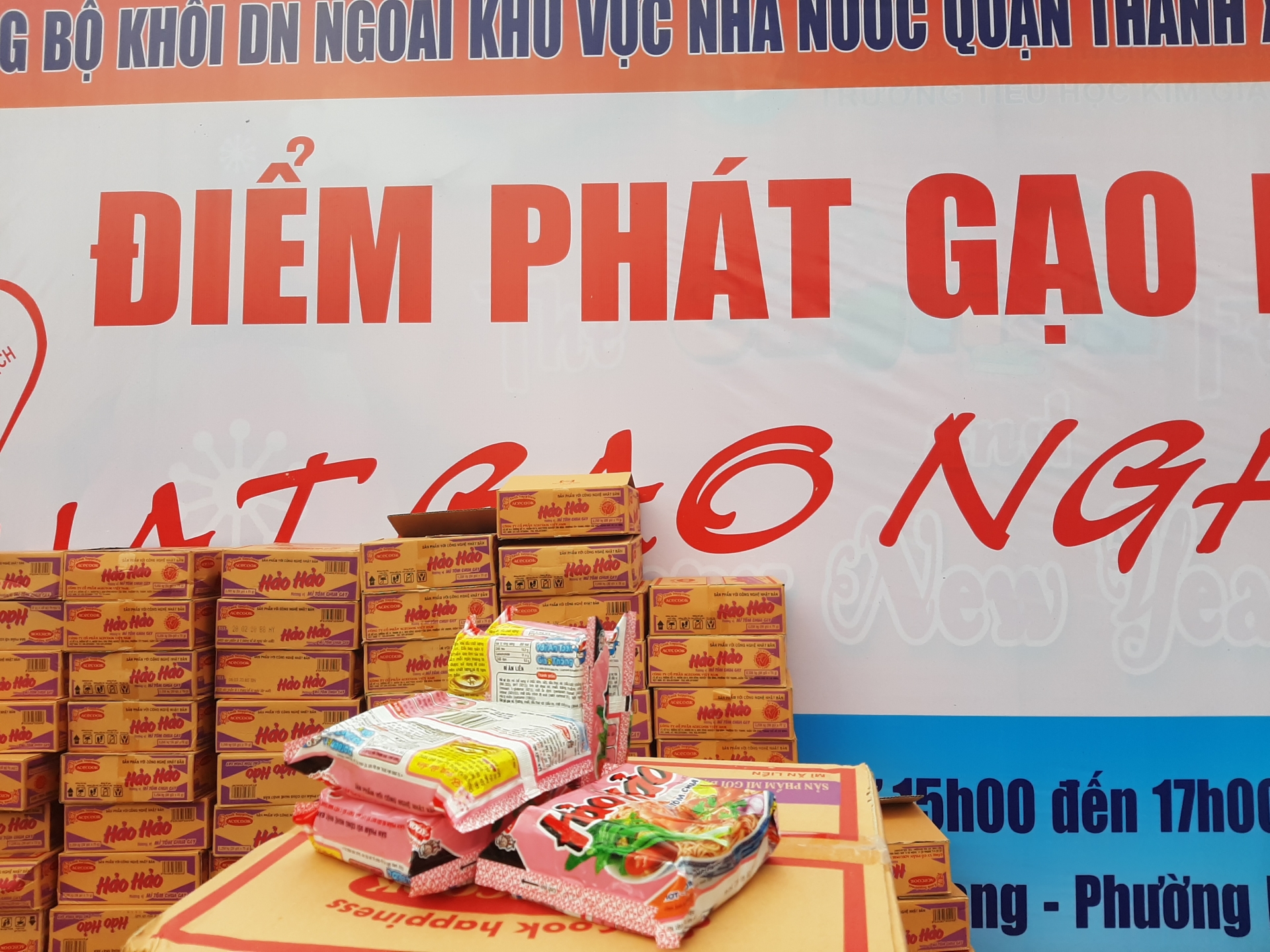 hat gao nghia tinh tiep tuc den voi nguoi kho khan tai kim giang ha noi