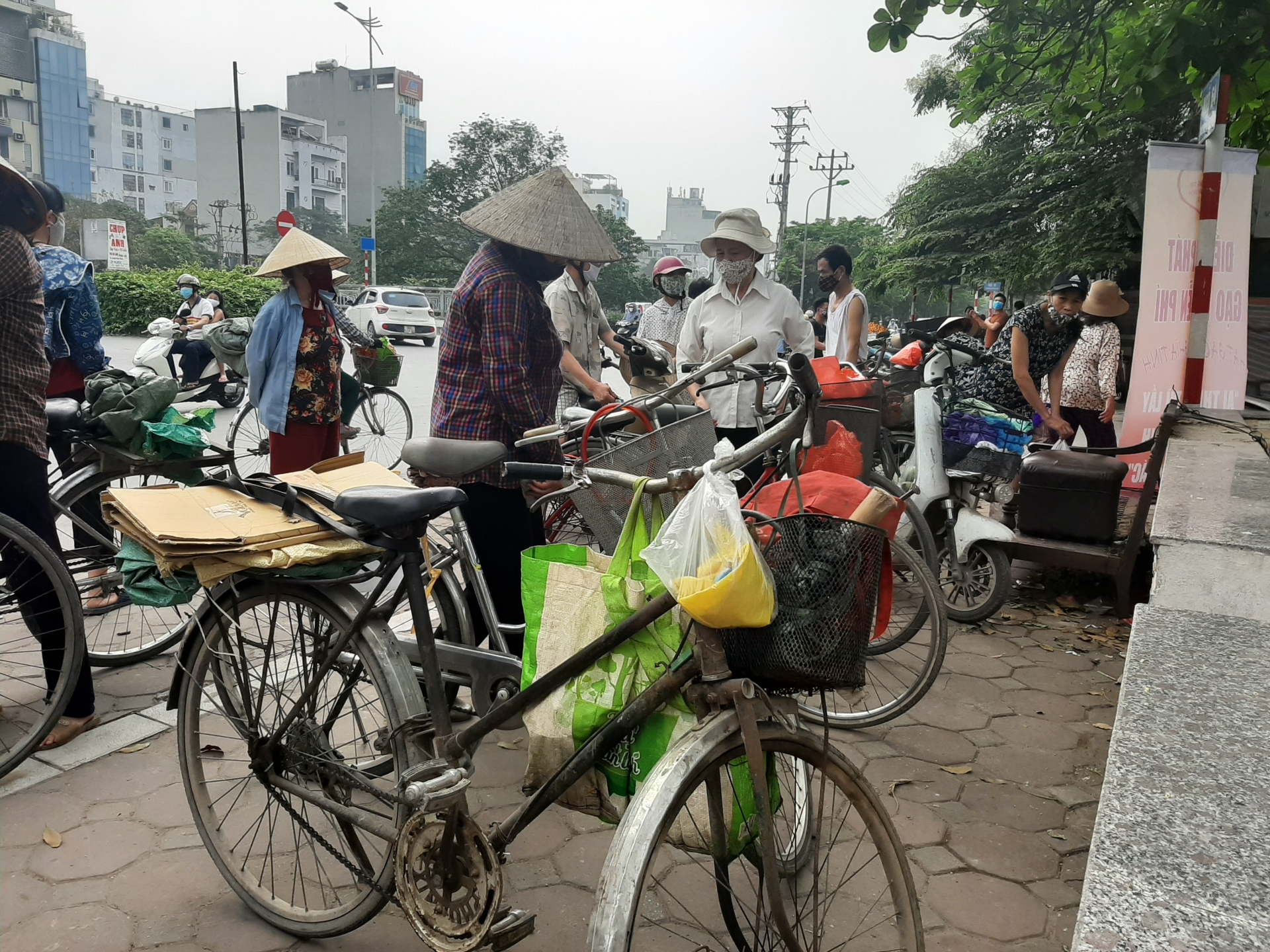 hat gao nghia tinh tiep tuc den voi nguoi kho khan tai kim giang ha noi