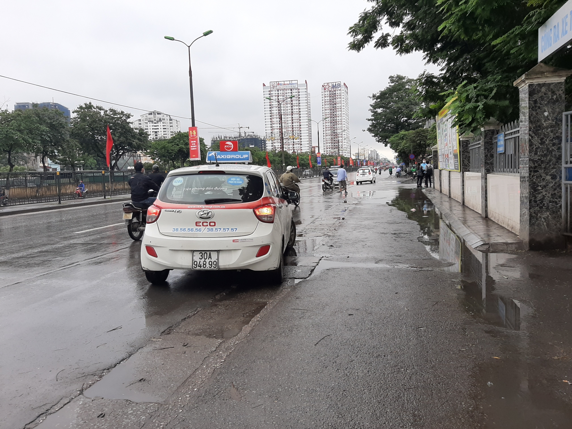 Hà Nội: xe khách liên tỉnh chưa hoạt động, cò xe vẫn bát nháo lộng hành ha noi xe khach lien tinh chua hoat dong co xe van bat nhao long hanh