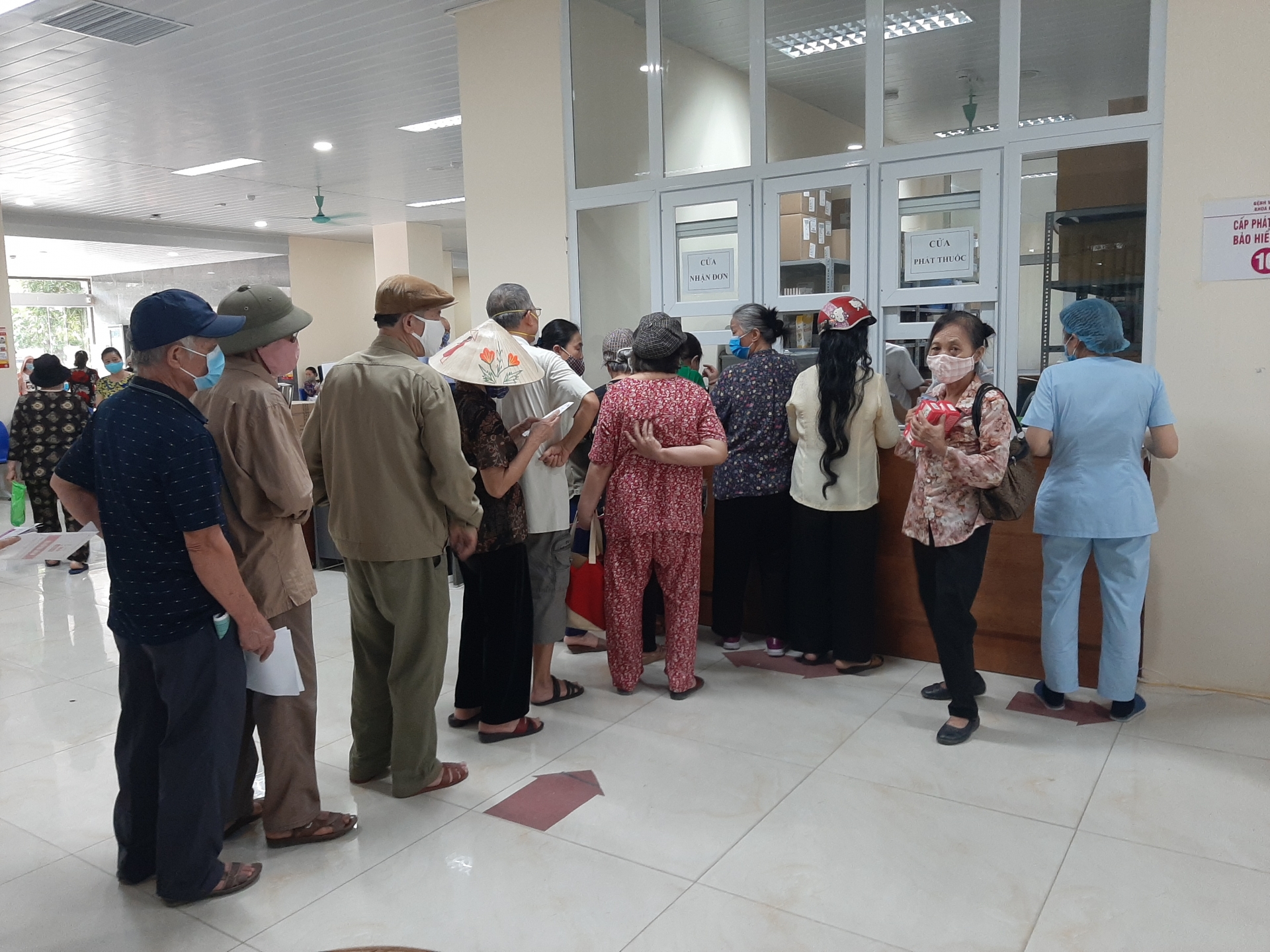 Bệnh viện E, đóng dấu xác nhận người đến viện trong điều kiện sức khỏe đảm bảo benh vien e dong dau xac nhan nguoi den vien trong dieu kien suc khoe dam bao