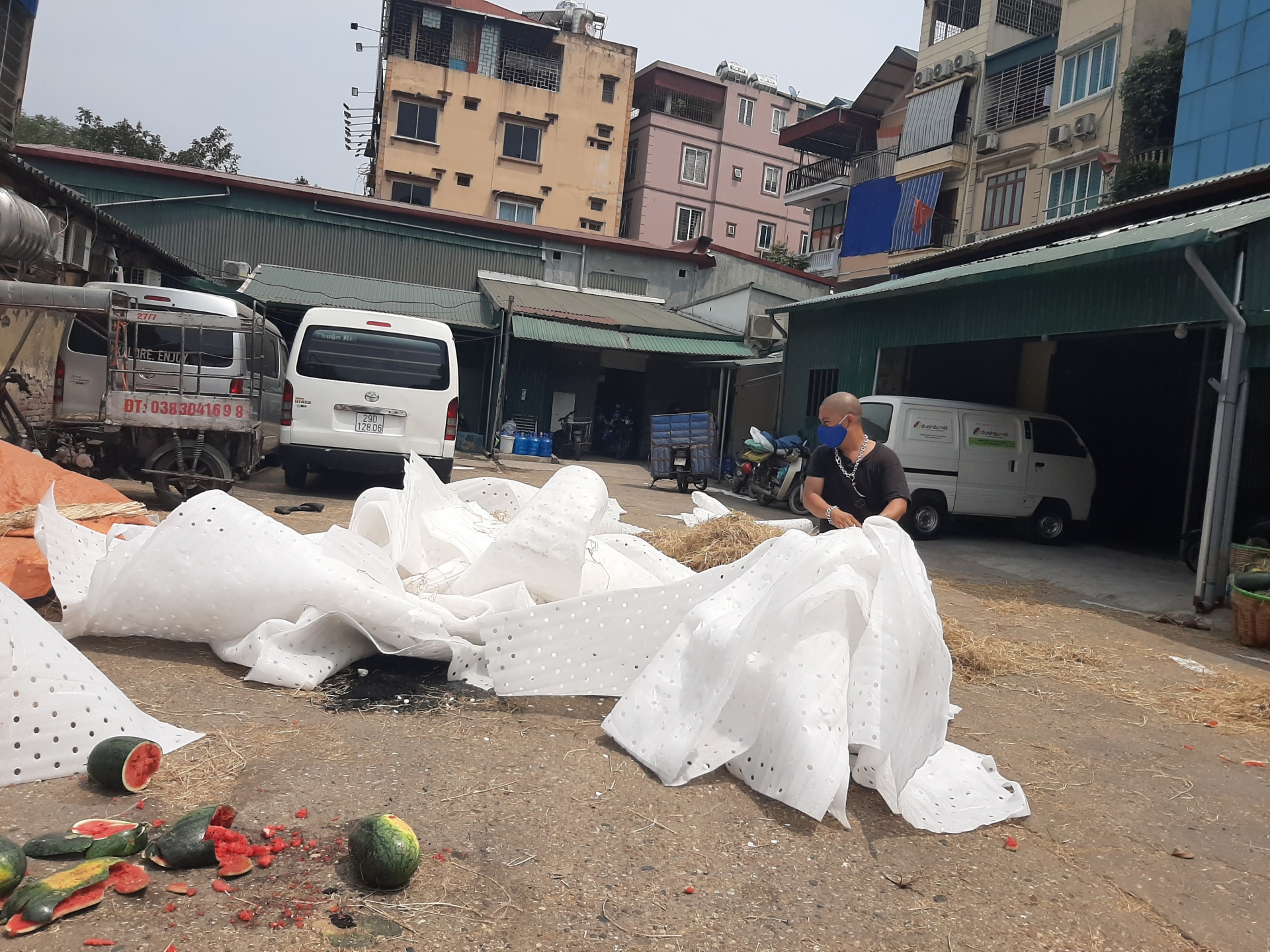 bao dong nguy co chay no tai cac khu cho tam o ha noi mua nang nong