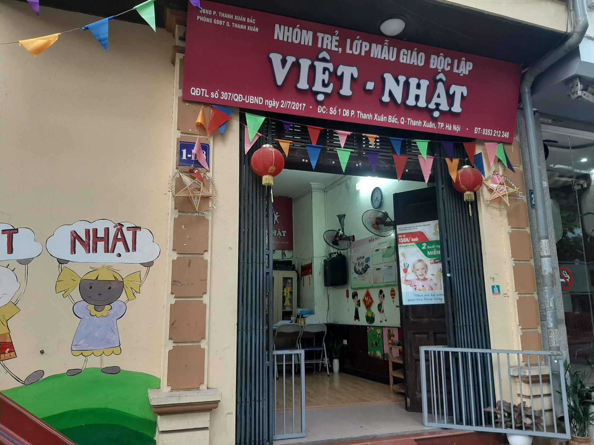 Ghi nhận ngày đầu học sinh mầm non, tiểu học trở lại trường phu huynh giao vien trong ngay hoc sinh mam non tieu hoc tro lai truong