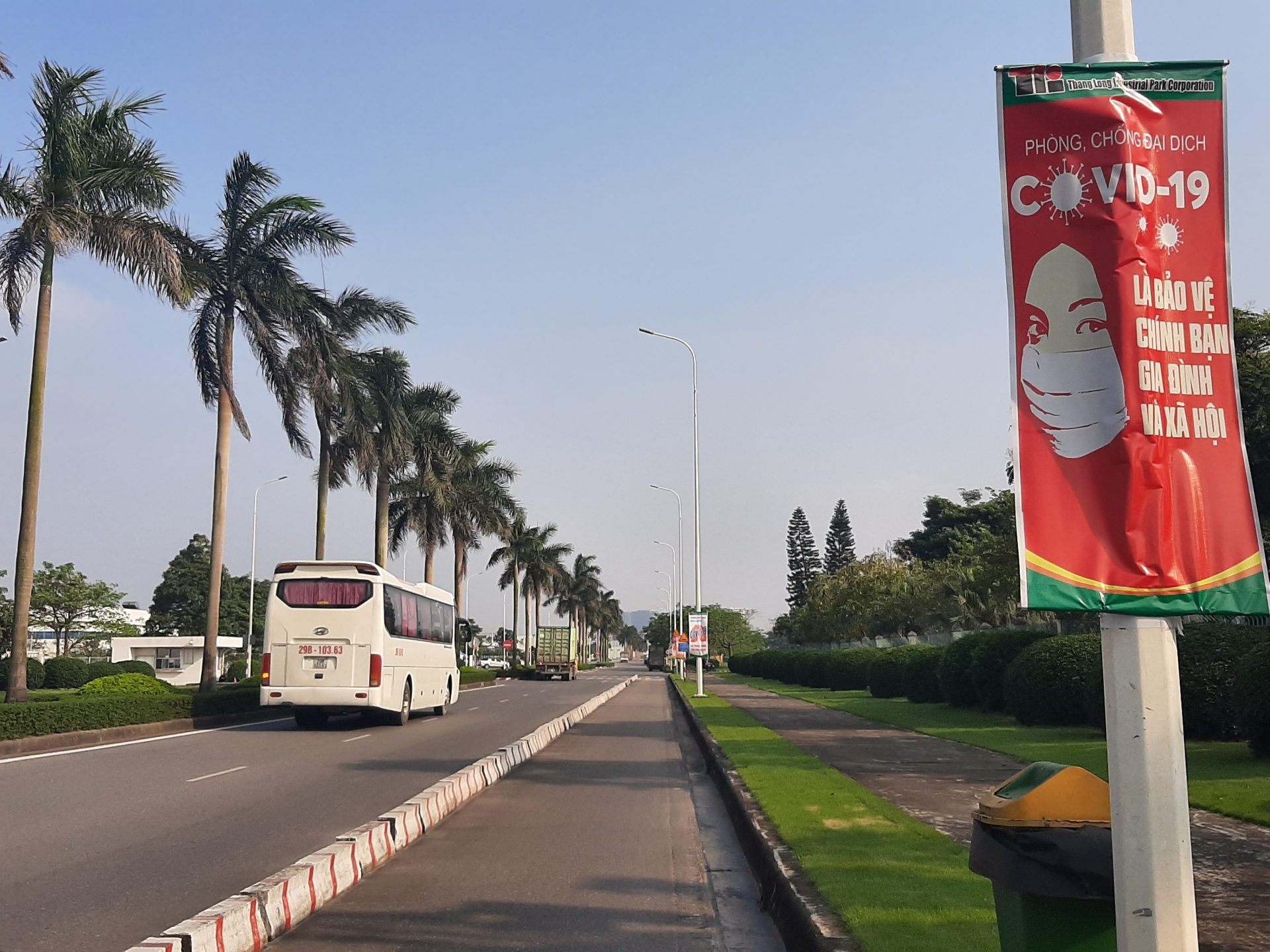 tiem an nguy co tai nan tu nhung con duong ben trong khu cong nghiep