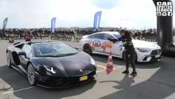 Kịch tính màn đua tốc độ giữa Mercedes-AMG GT 63S và Lamborghini Aventador S Roadster