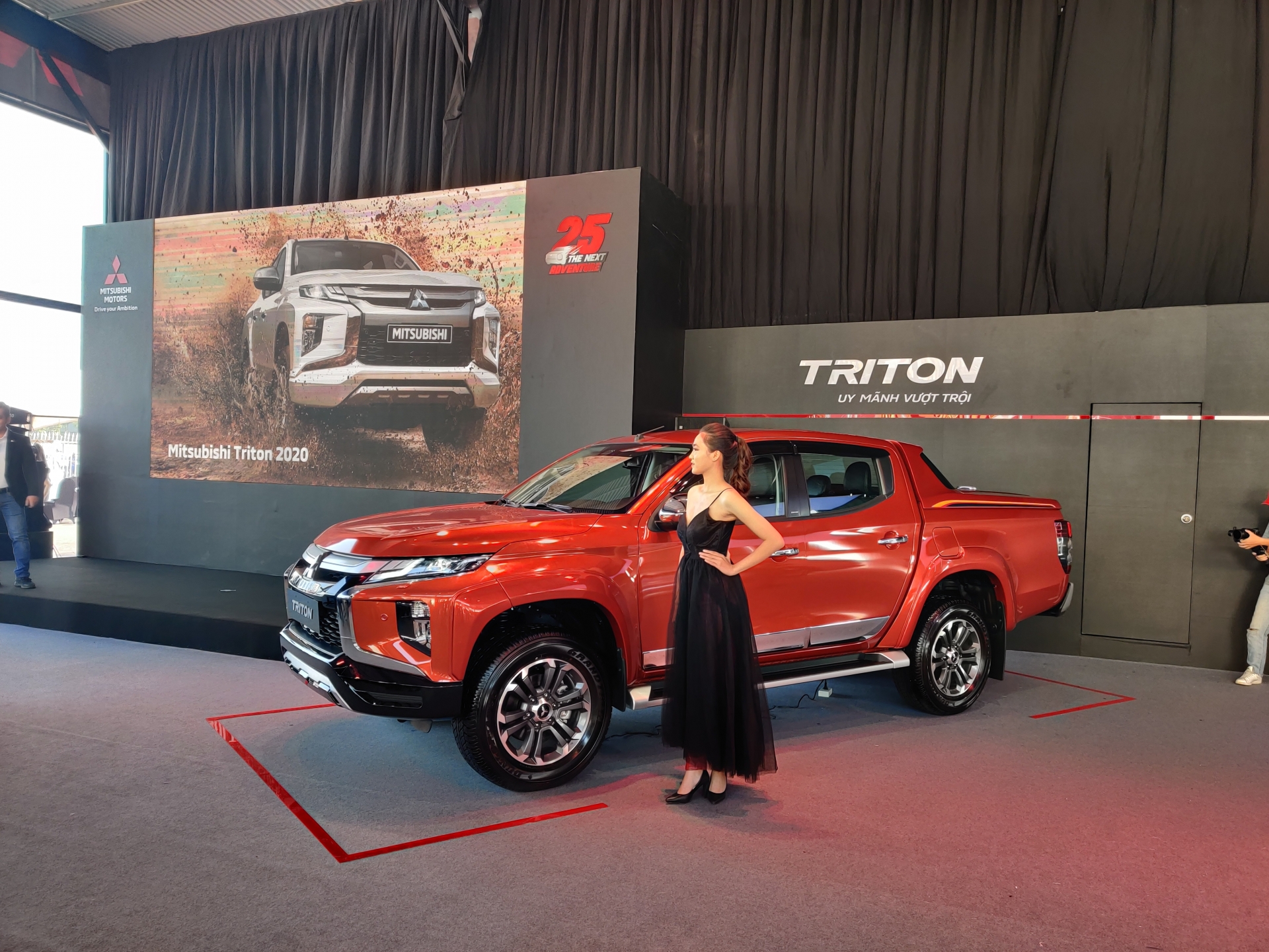 Mitsubishi Triton 2020 trình làng, giá cao nhất 865 triệu mitsubishi triton 2020 an toan nhat phan khuc gia cao nhat 865 trieu