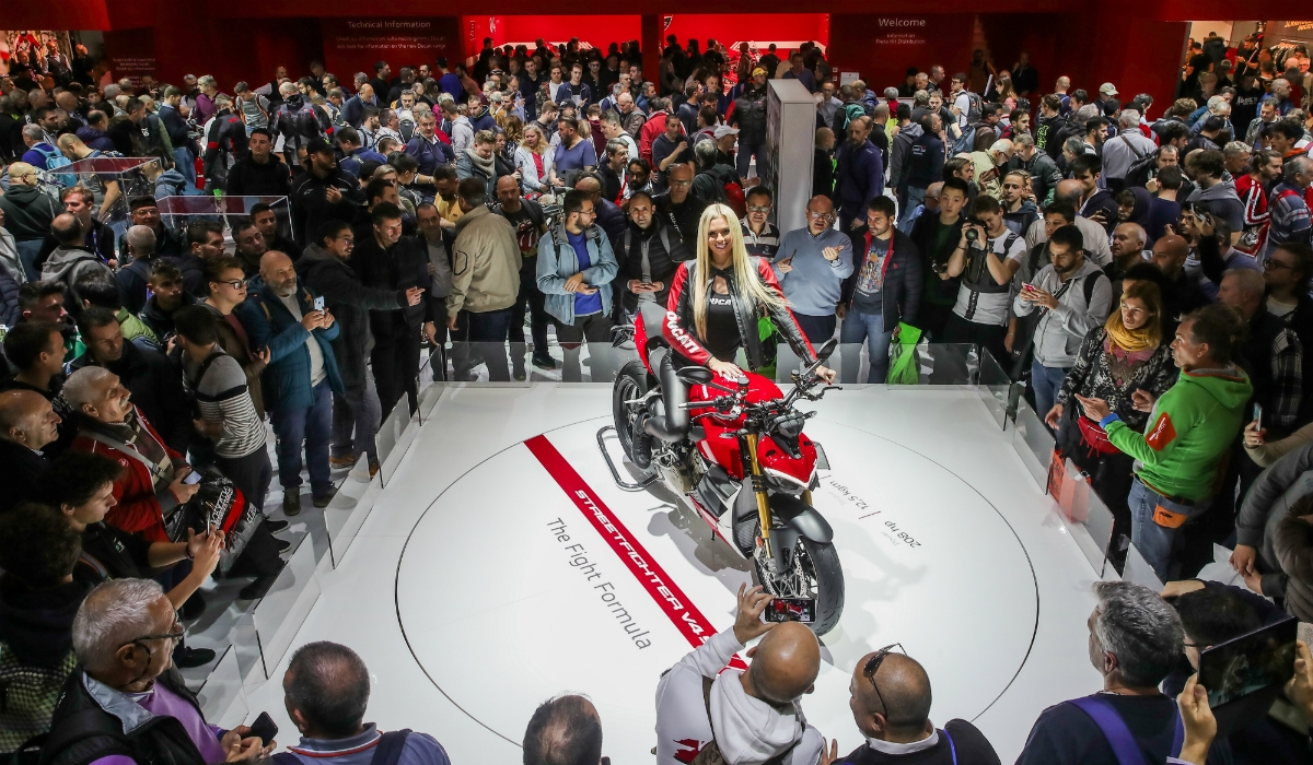 Ngắm Ducati Streetfighter V4, chiếc mô tô đẹp nhất triển lãm EICMA 2019 ngam ducati streetfighter v4 chiec mo to dep nhat trien lam eicma 2019
