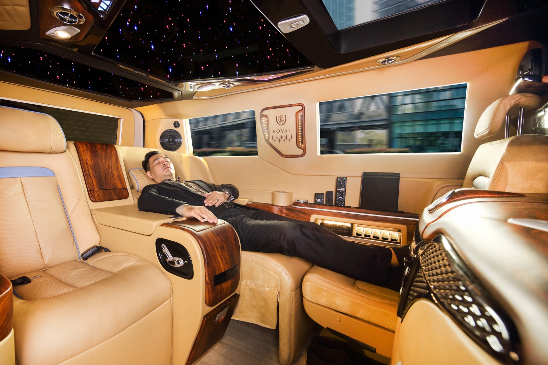 Dcar Royal lấy cảm hứng từ Rolls Royce Cullinan dcar royal lay cam hung tu rolls royce cullinan