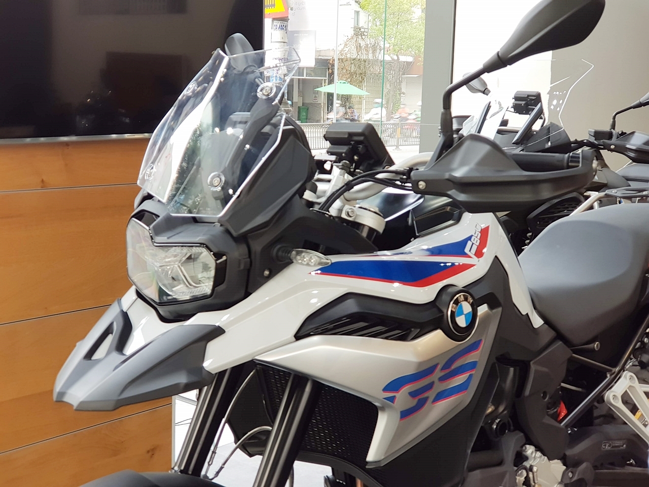 Cận cảnh 'xe phượt' BMW F850 GS can canh xe phuot bmw f850 gs