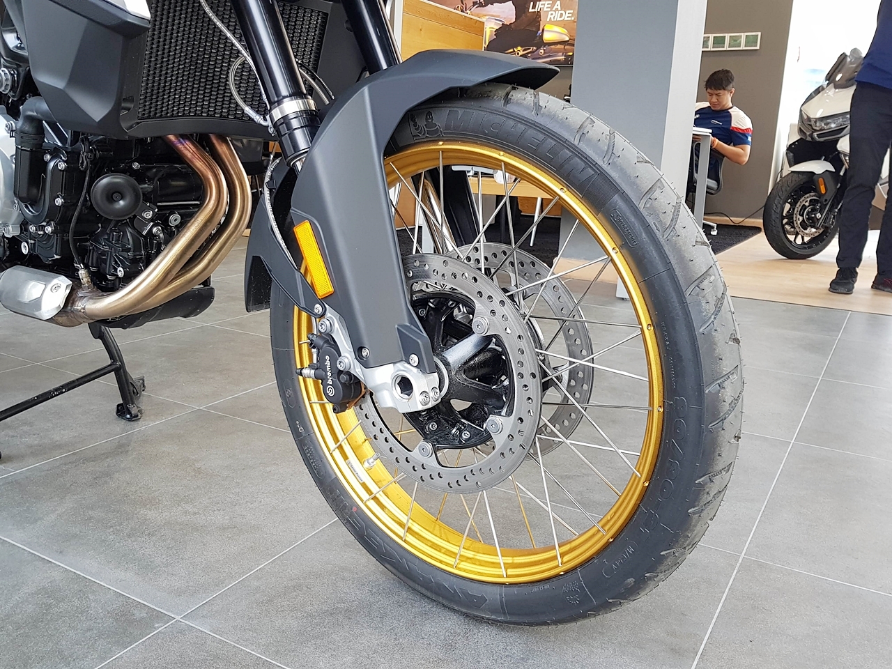 Cận cảnh 'xe phượt' BMW F850 GS can canh xe phuot bmw f850 gs