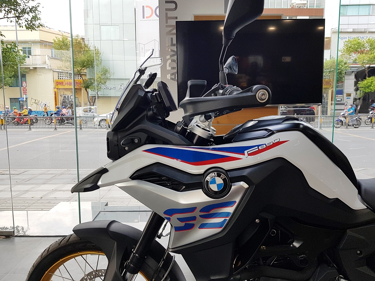 Cận cảnh 'xe phượt' BMW F850 GS can canh xe phuot bmw f850 gs